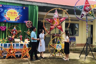 VUI HỘI TRĂNG RẰM